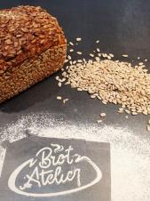 5 - dinkel-hafer-vollkorn-sonnenblumenkerne-brot-atelier-giessen