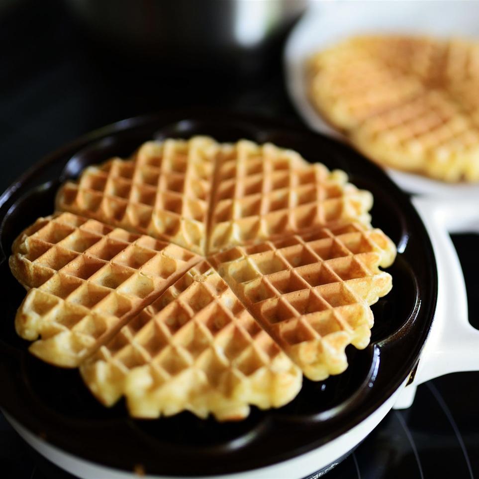 waffeln, eierspeise, mehlspeise, essen, waffelherzen, leckerei, backen, süßspeise, lebensmittel, süß, nachtisch, waffeleisen, waffeln, waffeln, waffeln, waffeln, waffeln, waffeleisen, waffeleisen